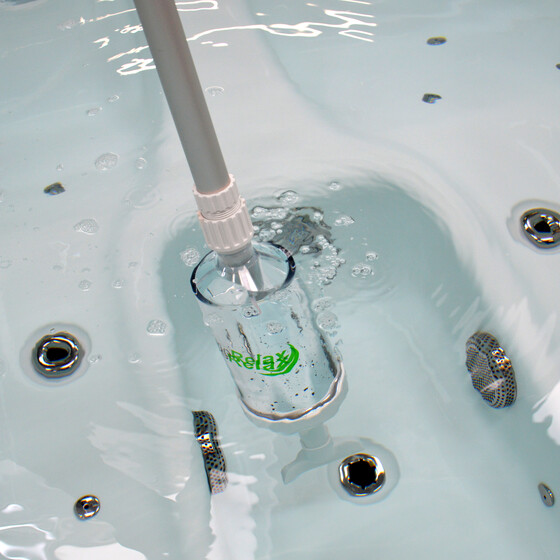 Vakuumsauger  fr Whirlpools mit Teleskopstiel